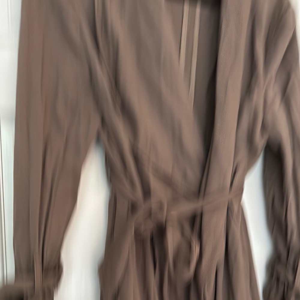 Elegant Brown Robe - Picture 2 of 2
